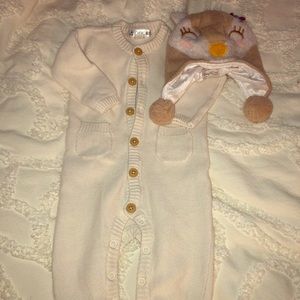 Winter white wool onesie and Mayoral snow hat